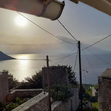 Niki's View Vakantiehuis Argilia